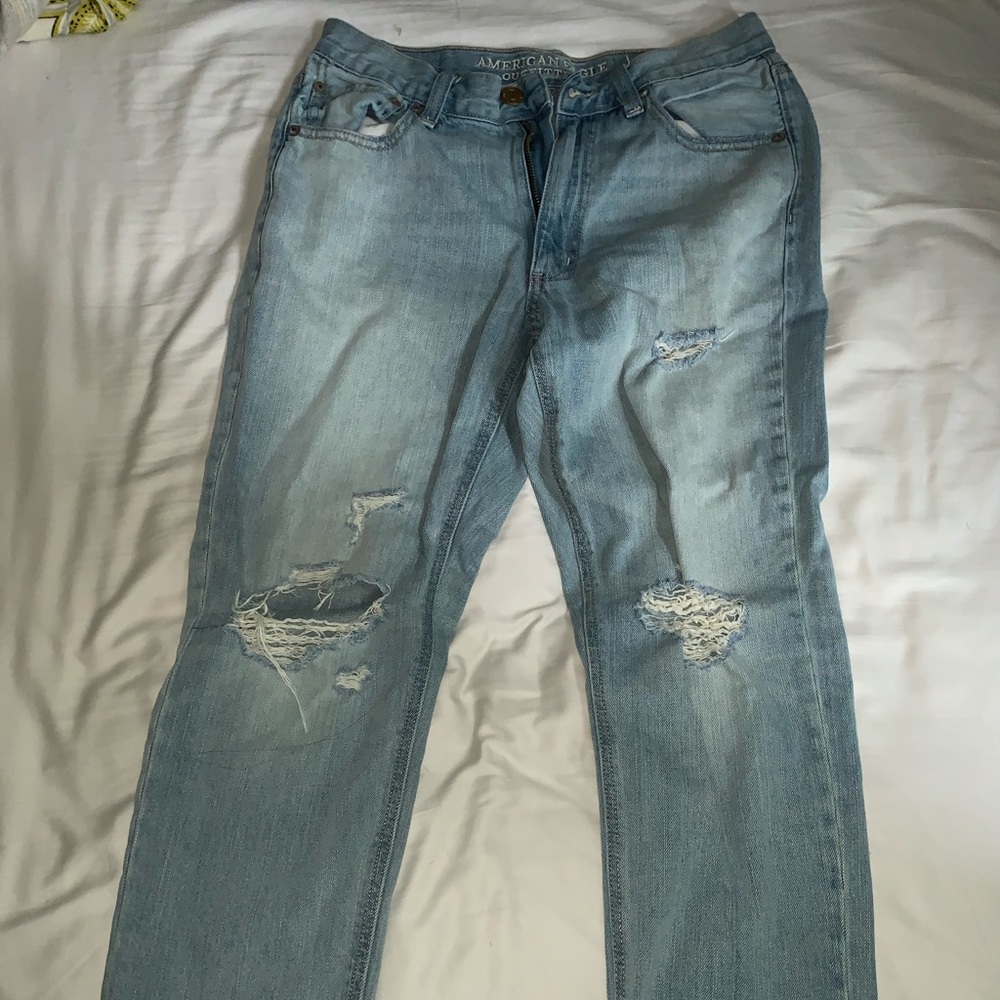 American eagle ripped mom jeans